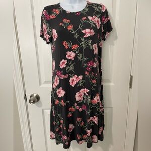 Floral crew neck dress